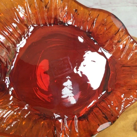 Vintage Elegant Red Leaf Glass Decor Accent Bowl - Picture 10 of 10